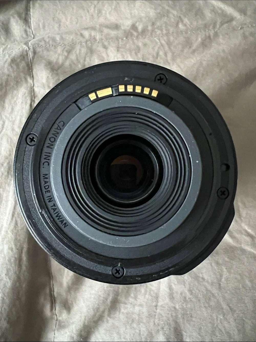 Canon EF-S 18-55mm Zoom Lens in Black